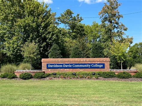 Wayfinding For College Campuses Case Study Davidson Davie Community