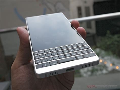 Blackberry Key2 Hands On Review Hardware Overview