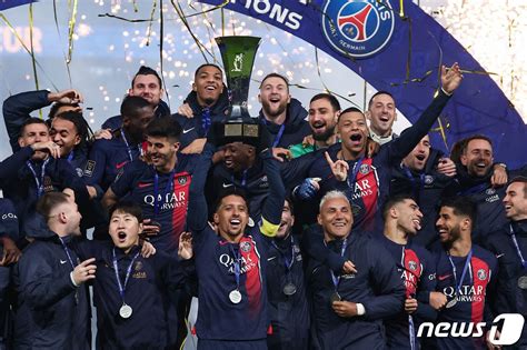 이강인 결승골 툴루즈 꺾고 슈퍼컵 챔피언psg 입단 후 첫 우승