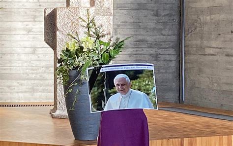 Zum Tod Von Papst Benedikt Xvi Katholische Kirche Aalen