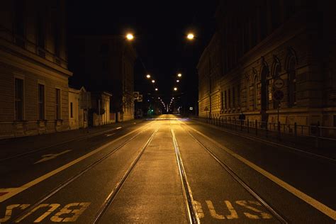 Calle Noche Ciudad La Foto Gratis En Pixabay