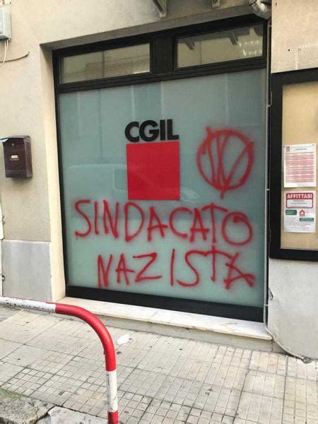 Scritte Ingiuriose Sui Muri Della Sede Cgil Di Ortona Piazza Rossetti