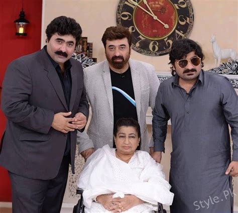 Famous Actor Yasir Nawazs Mother Passed Away Style Pk