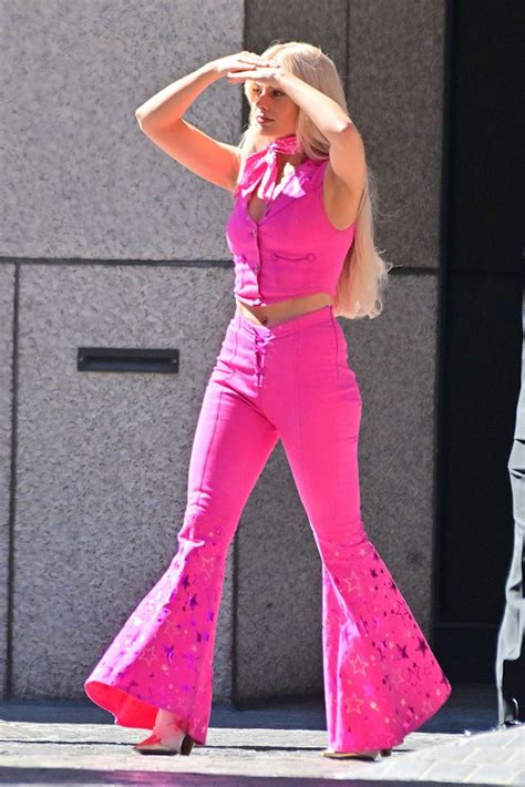 Play Barbie Live Action Action Film Margot Robbie Hot Bright Pink