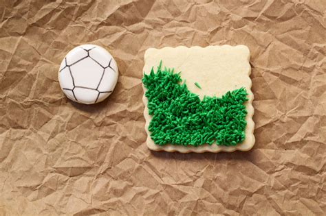 Soccer Cookies Tutorial The Bearfoot Baker