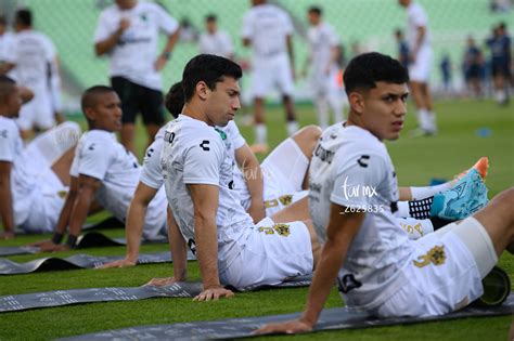 Santos vs Pumas UNAM Fútbol Z625835 TAR mx