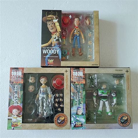 Disney Marvel Revoltech Woody 011 Sci Fi Buzz Talking Lightyear 048