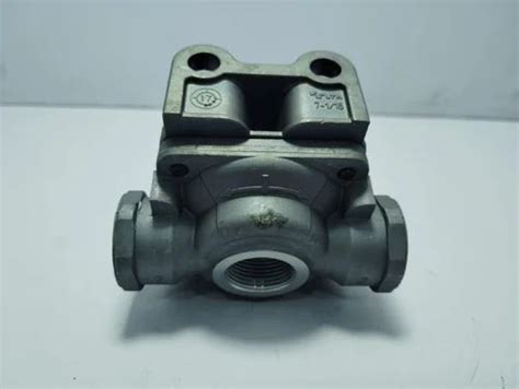 Wabco 037 2817 Valve at ₹ 10001/piece in Bhavnagar | ID: 2853457282955