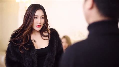Cậu cháu trai dâm dục gạ tình người dì trẻ tuổi quay clip sex