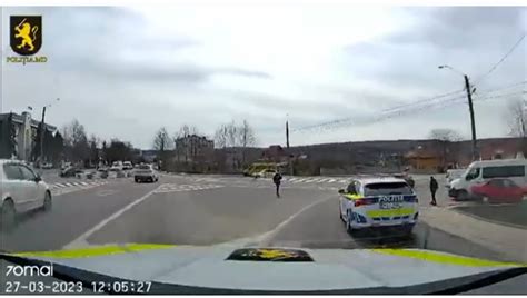 VIDEO Urmărire cu implicarea a 5 echipaje de poliție Șoferul se