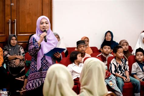 Terima Kunjungan Majelis Taklim Al Fatimah Hj Merry Hani Yakin