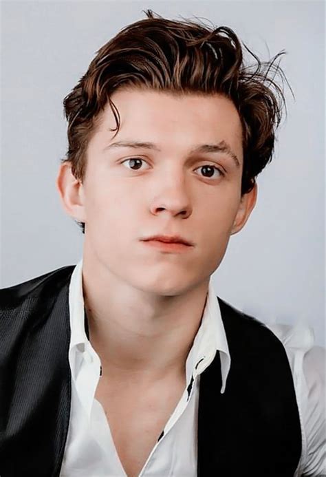 Pin By Pinner On New Marvel Wall Tom Holland Imagines Tom Holland Tom Holland Spiderman