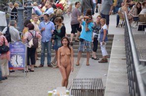 Crowd Barechested Summer Event Porn Pic