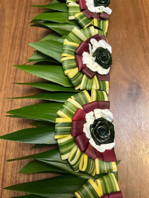 Tongan Kahoa Diy Lei Tongan Money Lei Modern Floral Arrangements