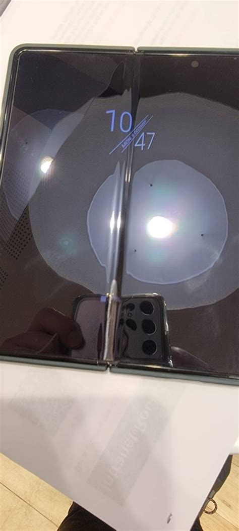 Solved: Samsung Z Fold 3 / Z Flip 3 - Screen protector Issue - Samsung ...