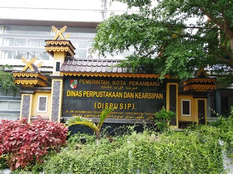 Dinas Perpustakaan Dan Arsip Dinas Perpustakaan Dan Kearsipan Kota