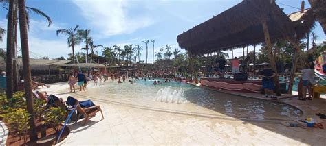 Hot Beach Para Aniversariantes E Moradores De Ol Mpia O Parque Aqu Tico Tem Promo O O Ano