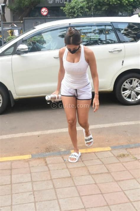 Pics Malaika Arora Looks Hot At Gym