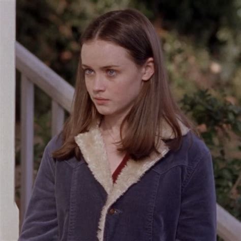 Rory Gilmore Girls Pfp In 2022 Rory Gilmore Gilmore Girls Most Beautiful Women