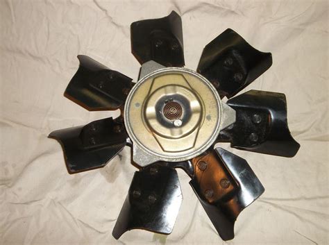 Sell 97 98 99 00 01 Jeep Cherokee Xj 40 Liter Radiator Cooling Fan Blade And Clutch In