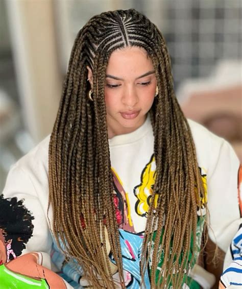 Fashion influencers show off short red hair styles on Instagram 15