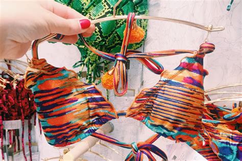 BRAZILIAN BIKINI SHOP Camille et les garçons
