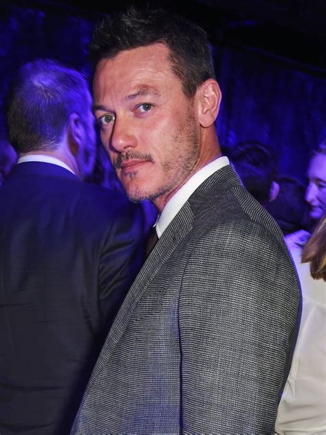 Luke Evans Moustache On Twitter Luke Evans Luke Evan