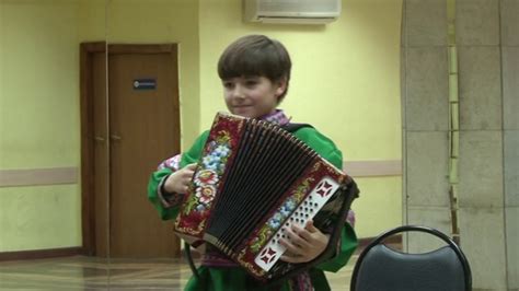 Играй, гармонь - YouTube