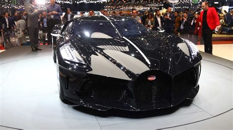 La Nouvelle Bugatti La Voiture Noire Voici Le Mystère De La Voiture