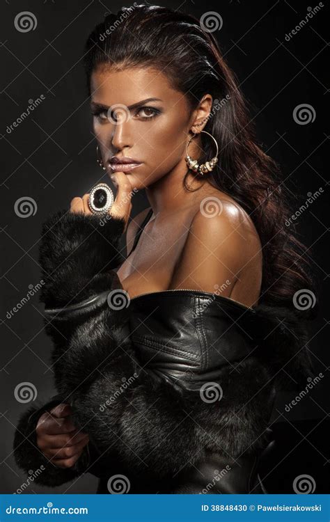 Closeup Portrait Of Brunette Beauty Stock Photo Image Of Girl Makeup 38848430