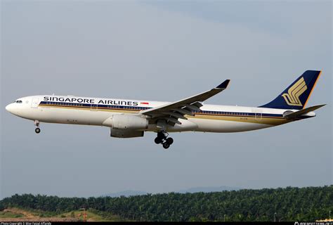 9V STB Singapore Airlines Airbus A330 343 Photo By Mior Faizal Affandy