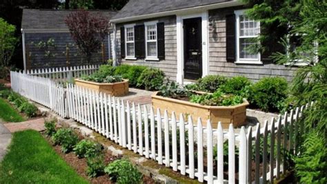 45 Picket Fence Designs Pictures Of Popular Types