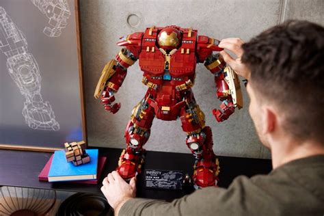 Biggest LEGO® Marvel Sets | Official LEGO® SA
