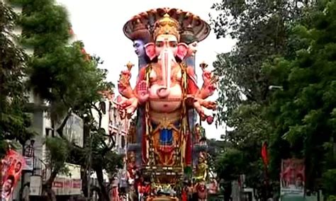 Hyderabad Khairatabad Ganesh Shobhayatra Begins