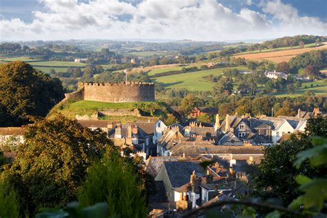 Totnes Castle: An Architectural Gem In The Heart Of Devon