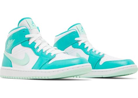 Air Jordan 1 Mid Washed Teal 807GARAGE