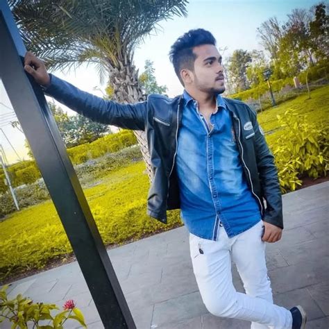 𝐔 𝐙 𝐀 𝐈 𝐑 𝐊 𝐇 𝐀 𝐍♛ Uzairkhan001 On Threads