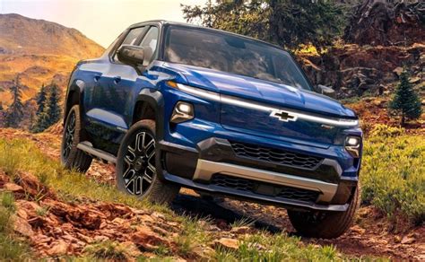 Ces Chevrolet Silverado Ev Breaks Cover With A Range Of Km