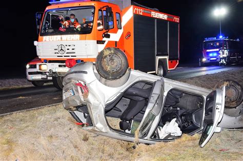 Braunschweig Schlimmer Unfall Auto überschlägt Sich Mann Eingeklemmt News38 De