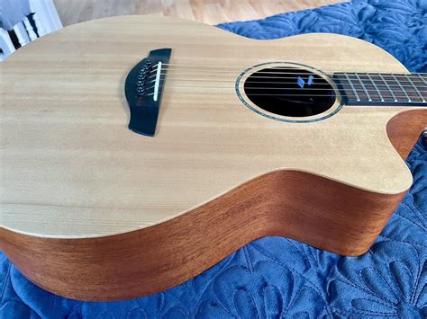 Faith Naked Venus Cutaway Electro Acoustic Guitar Ebay