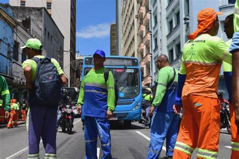 A Gazeta Sindicato Pede Retorno De Coletores Ao Trabalho Na Grande