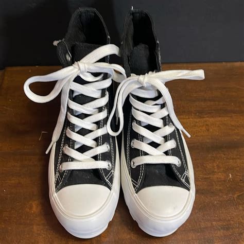 Cushion Aire Black Boots Sneakers Size 8 Brand New Depop
