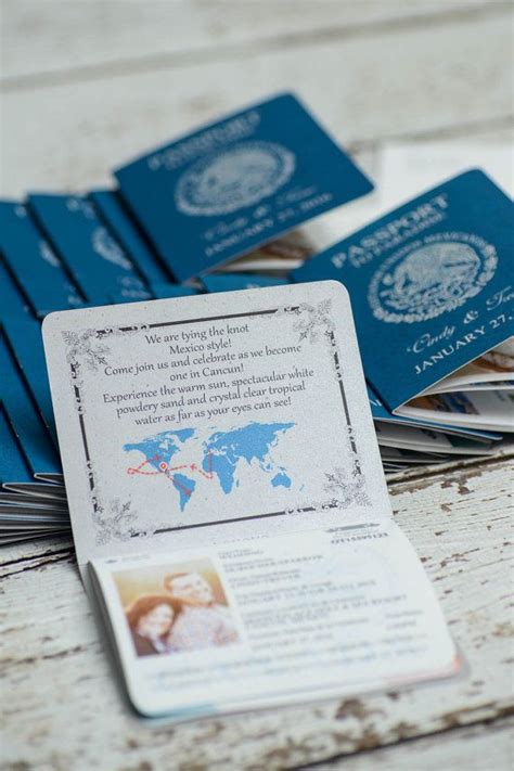 Estas Invitaciones De Pasaporte Para Una Boda De Destino Son Por