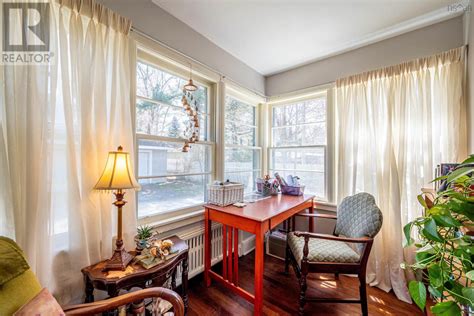 19 Parkhill Road Jollimore Nova Scotia B3p1r2 Realtorca