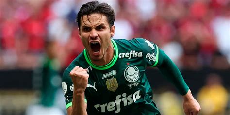 Raphael Veiga recebe PROPOSTA e Palmeiras é comunicado