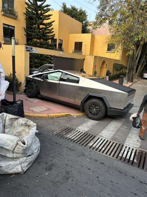 Tesla Cybertruck Choca Contra Una Casa En Ciudad De M Xico