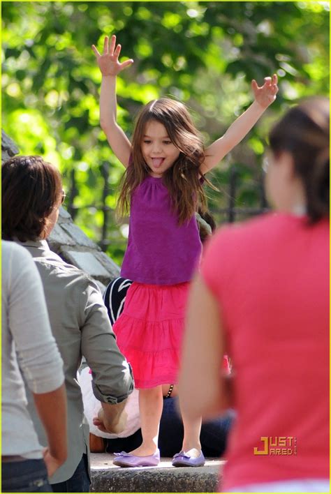 Suri cruise: central park playground time!: photo 2478207