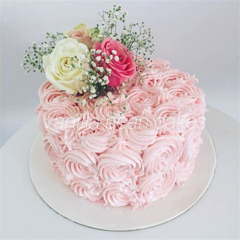 Rosettes Cake Decorated Cake By Vanilla Bean Cakes Cakesdecor