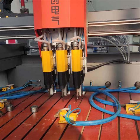 CNC Automatic Stud Welding Machine With Stud Diameter M3 M8 For Power