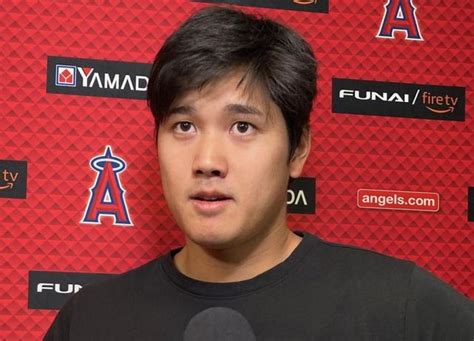 大谷翔平が超ラフなオフ姿 上下グレーのスウェットで球場入りも「かっこいい」「十頭身」と反響 新スニーカーも注目大リーグデイリースポーツ